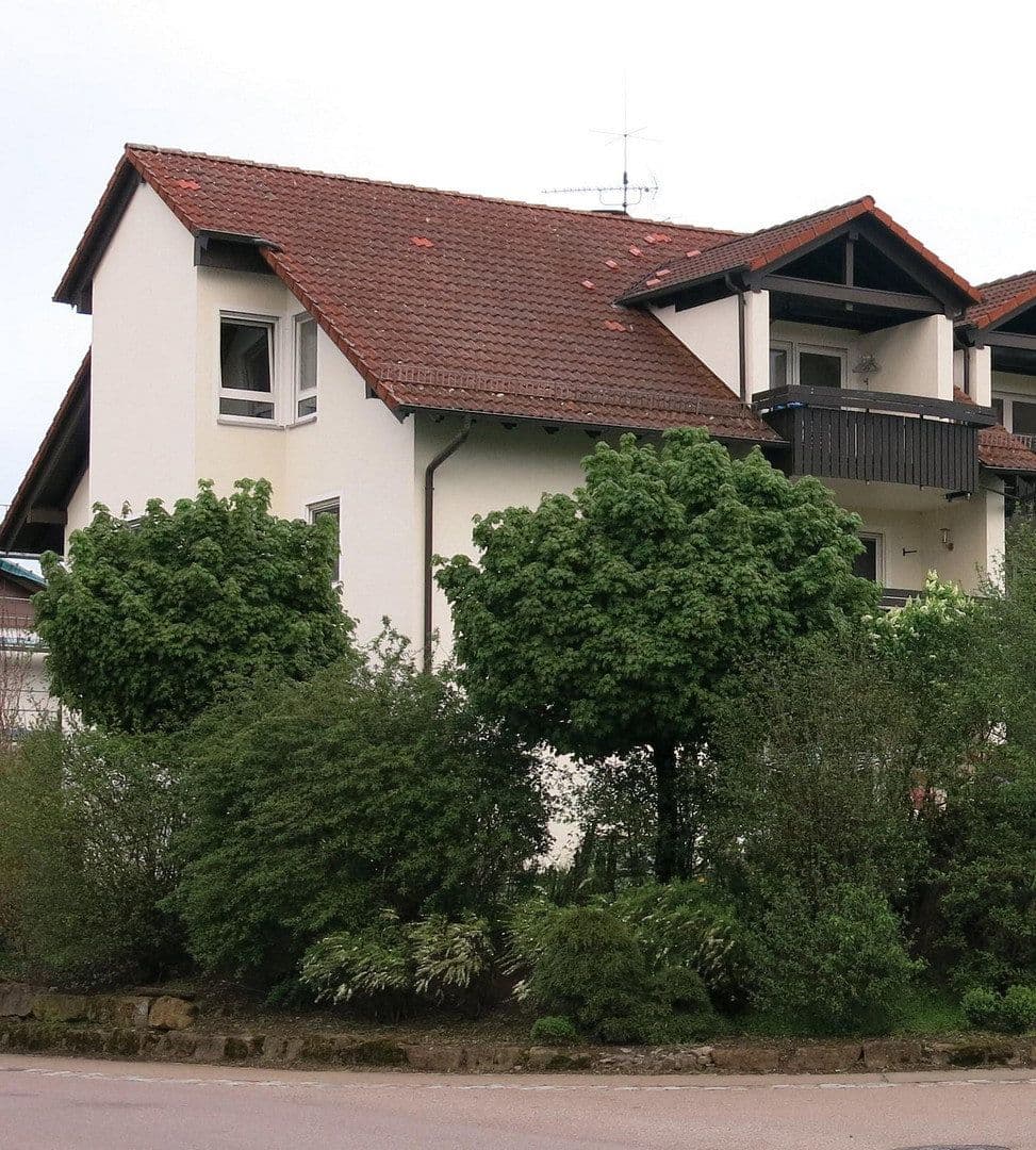 Pronájem bytu 3+1 90 m², Zell unter Aichelberg, Bádensko-Württembersko Pronájem bytu 3+1 90 m², Zell unter Aichelberg, Bádensko-Württembersko