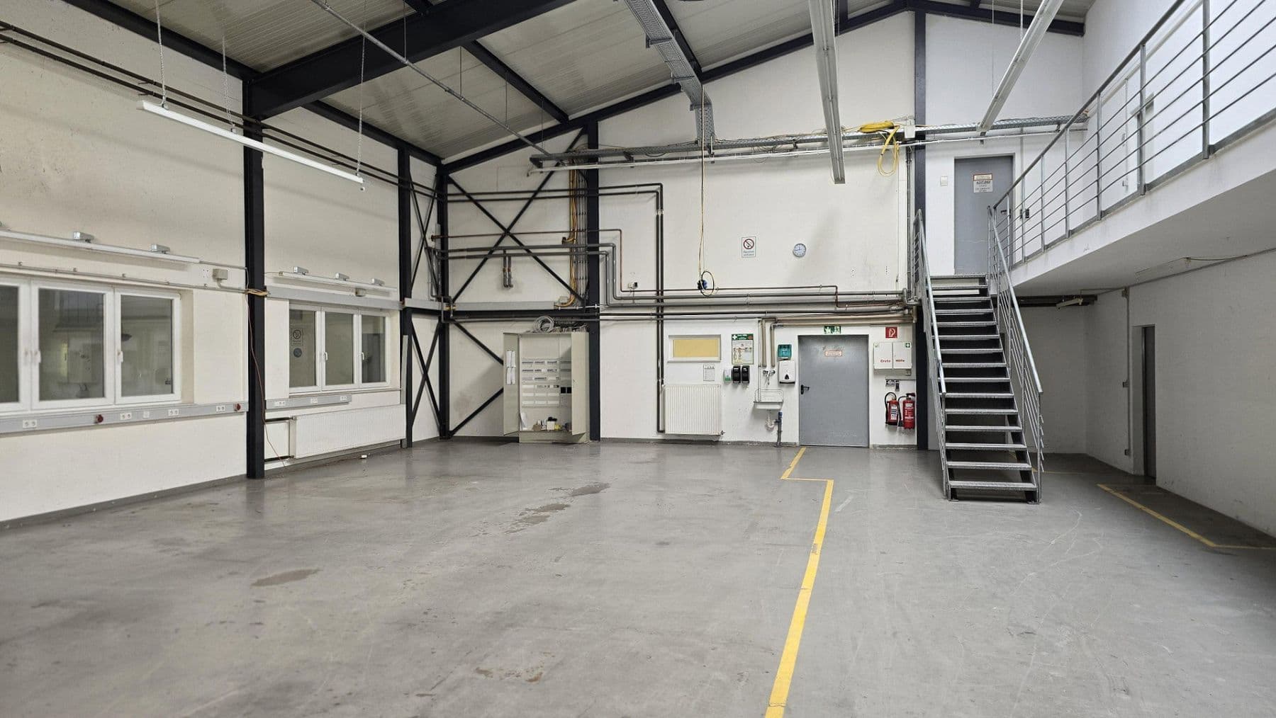 Pronájem nebytového prostoru 3.200 m², Steinung 3/1, Jettingen, Bádensko-Württembersko Pronájem nebytového prostoru 3.200 m², Steinung 3/1, Jettingen, Bádensko-Württembersko