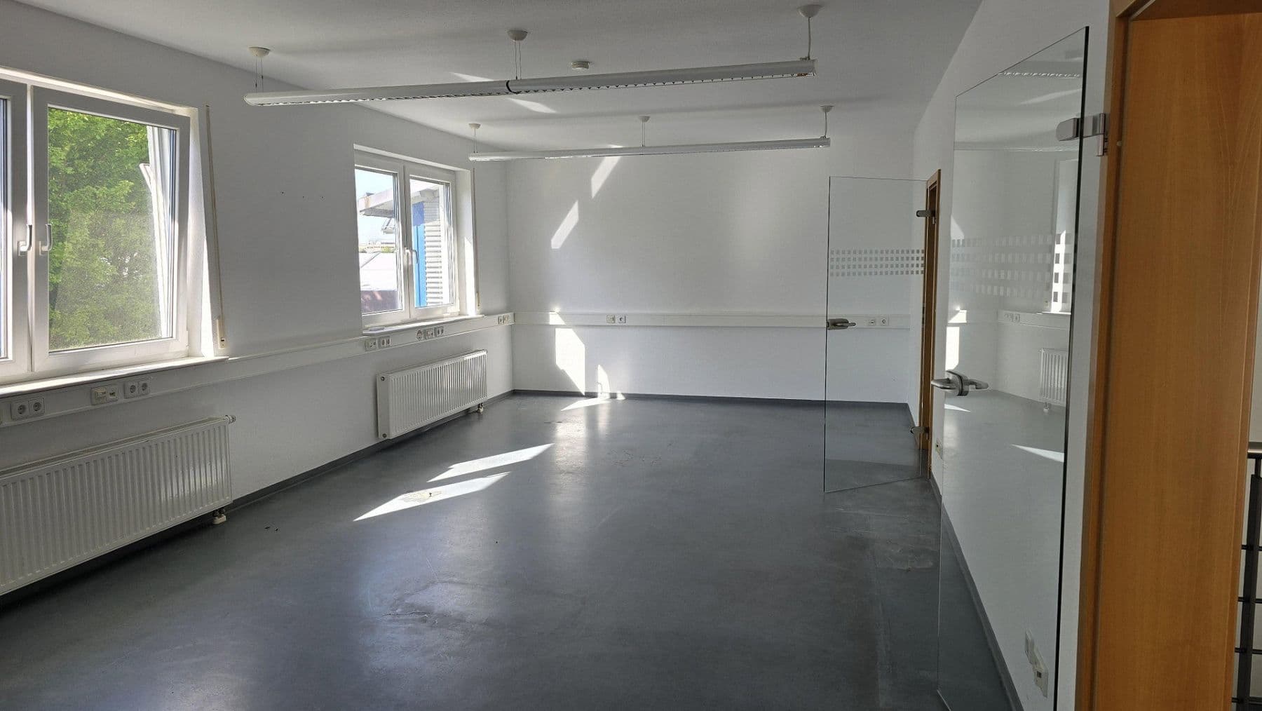Pronájem nebytového prostoru 3.200 m², Steinung 3/1, Jettingen, Bádensko-Württembersko Pronájem nebytového prostoru 3.200 m², Steinung 3/1, Jettingen, Bádensko-Württembersko