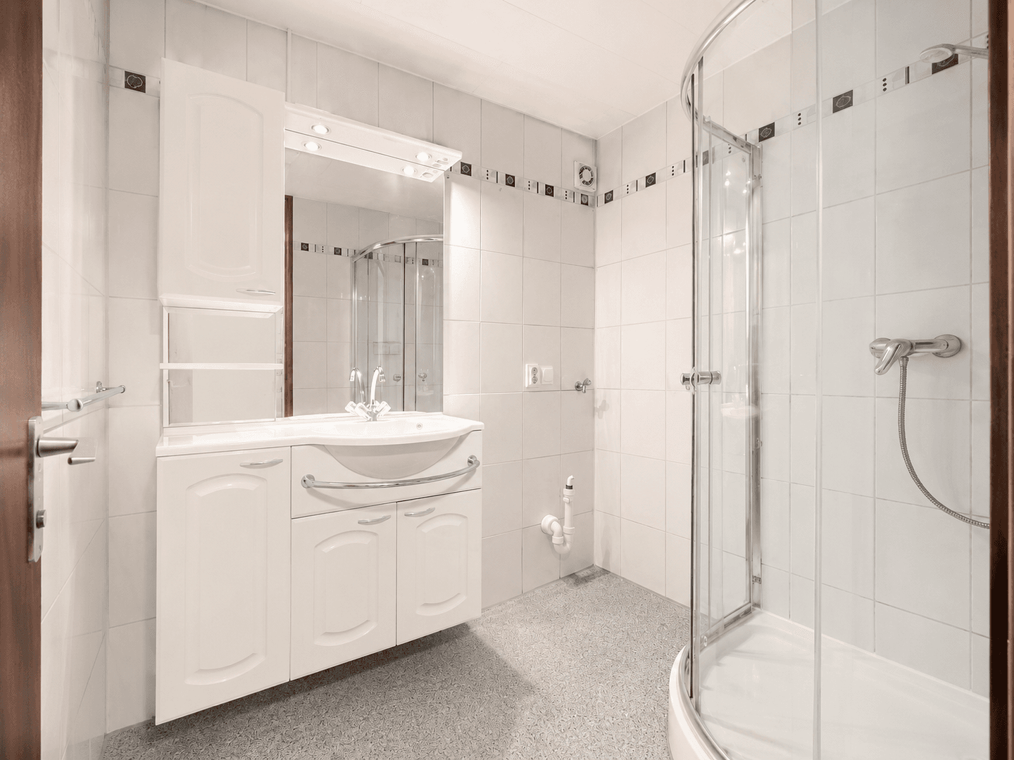Pronájem bytu 3+1 84 m², Renningen, Bádensko-Württembersko Pronájem bytu 3+1 84 m², Renningen, Bádensko-Württembersko