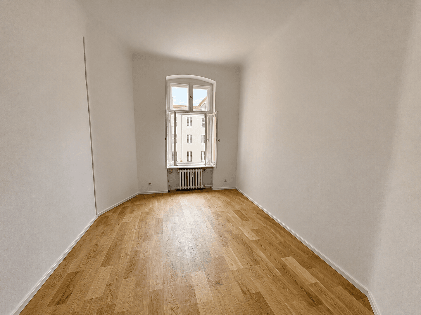 Pronájem bytu 4+1 127 m², Duisburgerstr., Berlin, Berlín Pronájem bytu 4+1 127 m², Duisburgerstr., Berlin, Berlín