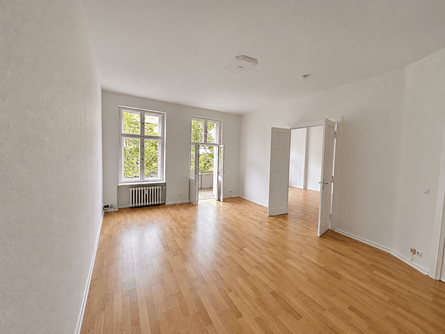Pronájem bytu 4+1 127 m², Duisburgerstr., Berlin, Berlín Pronájem bytu 4+1 127 m², Duisburgerstr., Berlin, Berlín