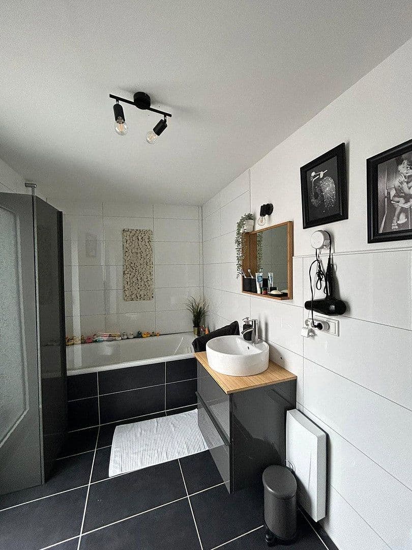 Prodej domu 230 m², pozemek 250 m², Hamm, Severní Porýní-Vestfálsko Prodej domu 230 m², pozemek 250 m², Hamm, Severní Porýní-Vestfálsko