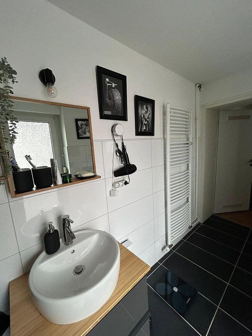 Prodej domu 230 m², pozemek 250 m², Hamm, Severní Porýní-Vestfálsko Prodej domu 230 m², pozemek 250 m², Hamm, Severní Porýní-Vestfálsko
