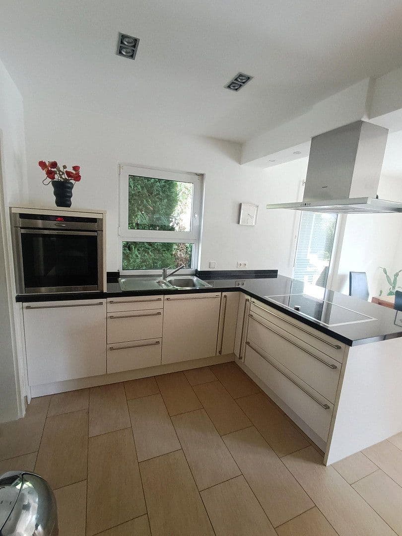 Prodej domu 146 m², pozemek 705 m², Remchingen, Bádensko-Württembersko Prodej domu 146 m², pozemek 705 m², Remchingen, Bádensko-Württembersko