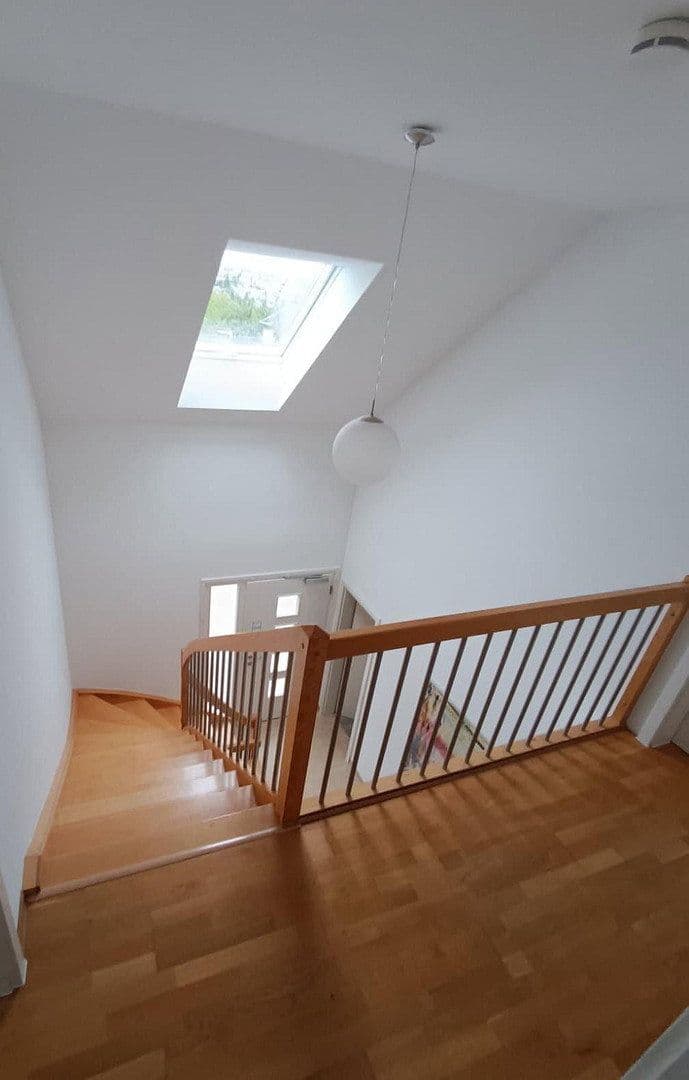 Prodej domu 146 m², pozemek 705 m², Remchingen, Bádensko-Württembersko Prodej domu 146 m², pozemek 705 m², Remchingen, Bádensko-Württembersko