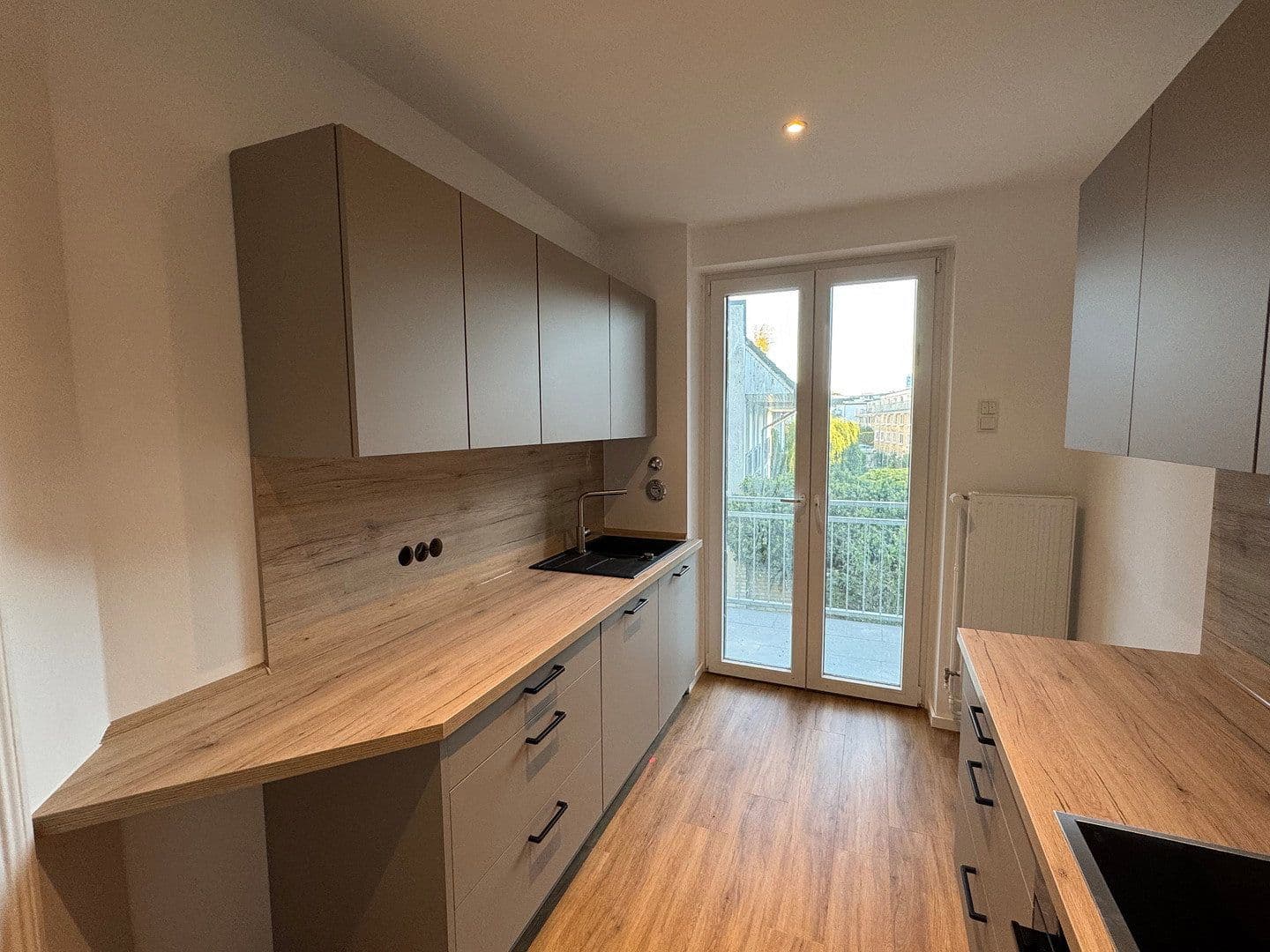Pronájem bytu 3+1 81 m², Osterfeldstraße 19, Hamburg, Hamburg Pronájem bytu 3+1 81 m², Osterfeldstraße 19, Hamburg, Hamburg