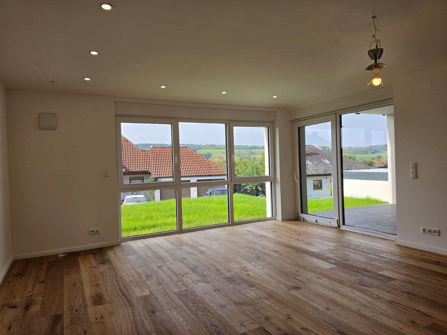 Prodej domu 210 m², pozemek 610 m², Himmelkron, Bavorsko Prodej domu 210 m², pozemek 610 m², Himmelkron, Bavorsko