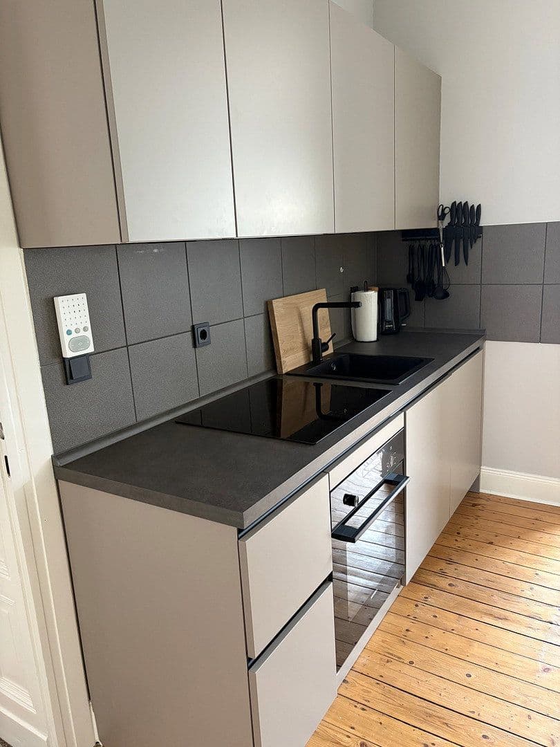 Pronájem bytu 2+1 42 m², Kanalstr. 64, Leverkusen, Severní Porýní-Vestfálsko Pronájem bytu 2+1 42 m², Kanalstr. 64, Leverkusen, Severní Porýní-Vestfálsko