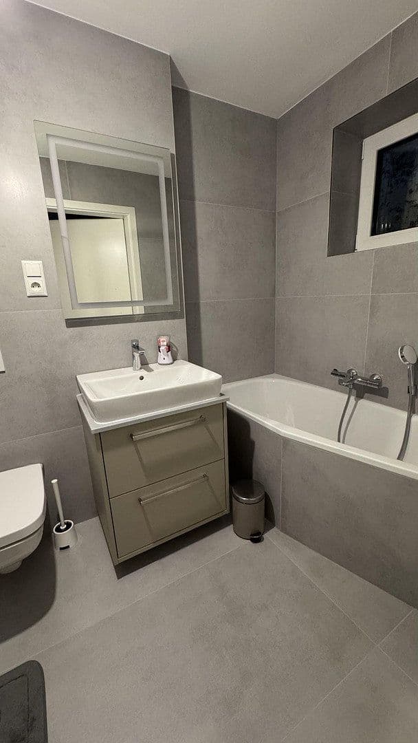 Prodej bytu 5+1 104 m², Jungbornweg 6, Köln, Severní Porýní-Vestfálsko Prodej bytu 5+1 104 m², Jungbornweg 6, Köln, Severní Porýní-Vestfálsko