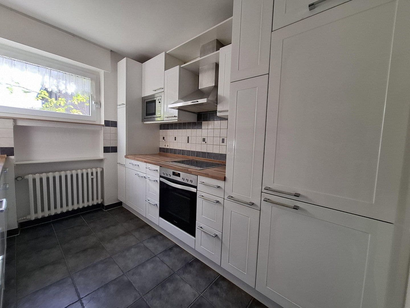 Prodej domu 122 m², pozemek 227 m², Dürerstraße 21, Haan, Severní Porýní-Vestfálsko Prodej domu 122 m², pozemek 227 m², Dürerstraße 21, Haan, Severní Porýní-Vestfálsko