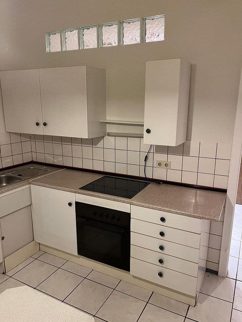 Pronájem bytu 2+1 34 m², Hattinger Str. 915, Bochum, Severní Porýní-Vestfálsko Pronájem bytu 2+1 34 m², Hattinger Str. 915, Bochum, Severní Porýní-Vestfálsko