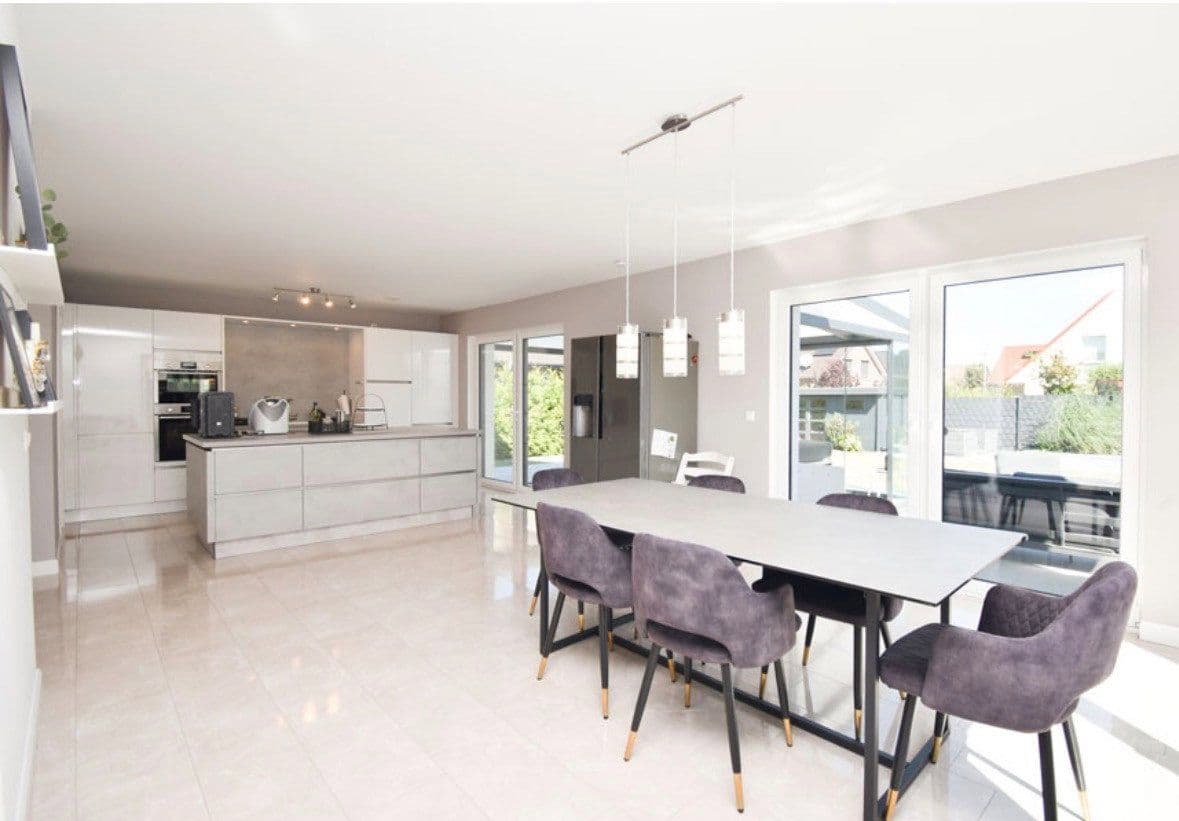 Prodej domu 171 m², pozemek 707 m², Ilsede, Dolní Sasko Prodej domu 171 m², pozemek 707 m², Ilsede, Dolní Sasko