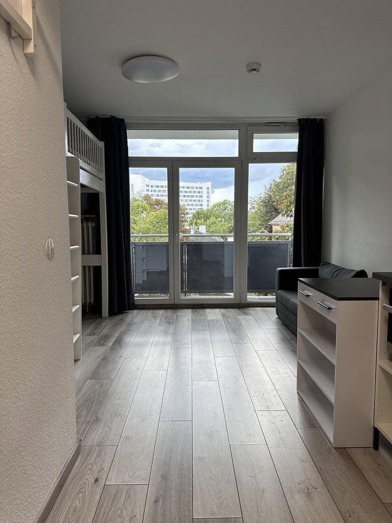 Pronájem bytu 1+1 27 m², Viktoriastraße, Wiesbaden, Hessen Pronájem bytu 1+1 27 m², Viktoriastraße, Wiesbaden, Hessen