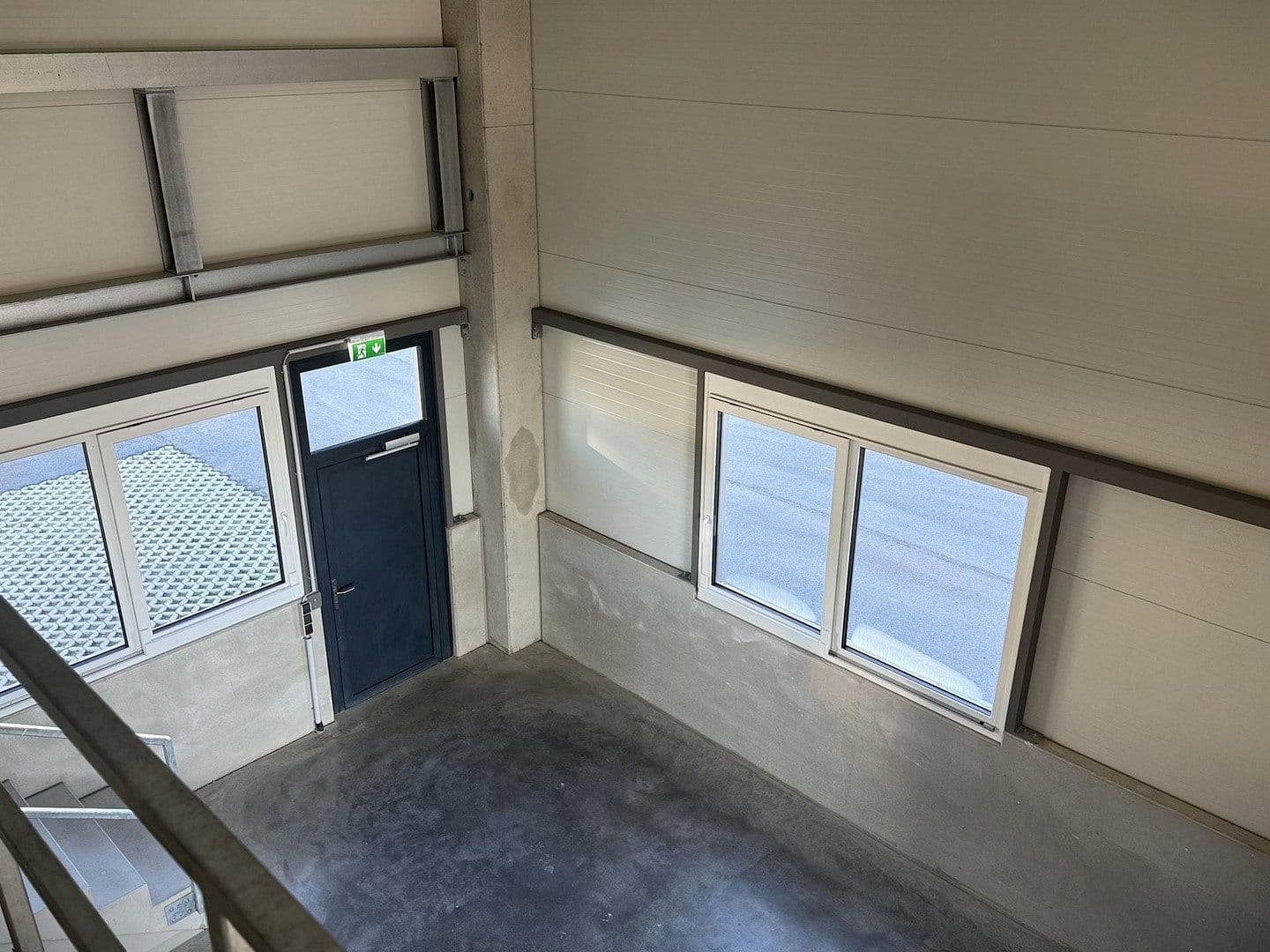 Pronájem nebytového prostoru 2.082 m², Gewerbepark B17 / II / Straße 3 / Objekt 11, Teesdorf, Dolní Rakousko Pronájem nebytového prostoru 2.082 m², Gewerbepark B17 / II / Straße 3 / Objekt 11, Teesdorf, Dolní Rakousko