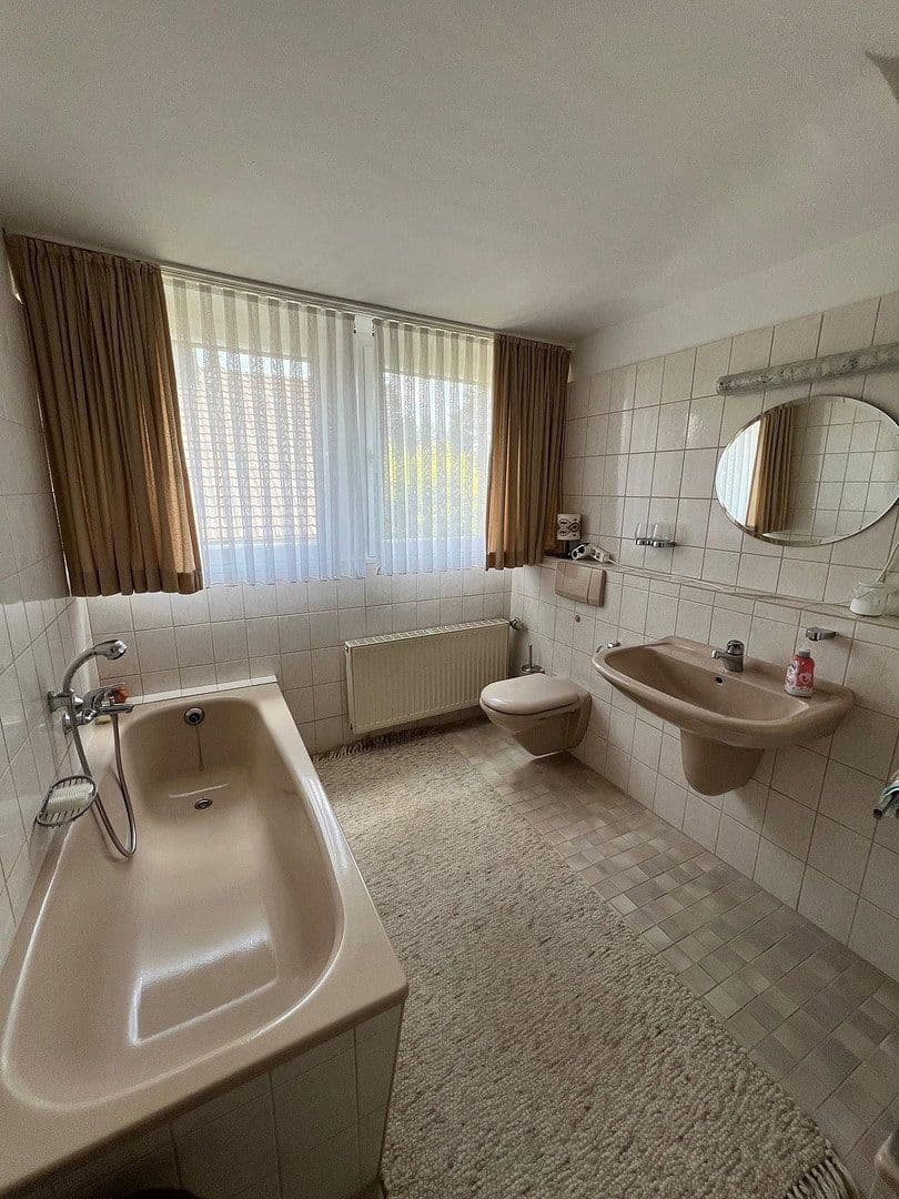 Prodej domu 140 m², pozemek 835 m², Bonn, Severní Porýní-Vestfálsko Prodej domu 140 m², pozemek 835 m², Bonn, Severní Porýní-Vestfálsko