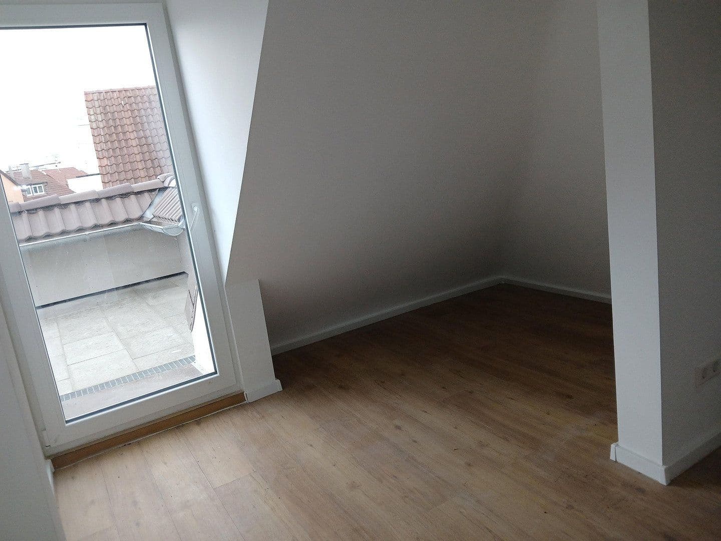 Pronájem bytu 1+1 30 m², Blaubeuren, Bádensko-Württembersko Pronájem bytu 1+1 30 m², Blaubeuren, Bádensko-Württembersko