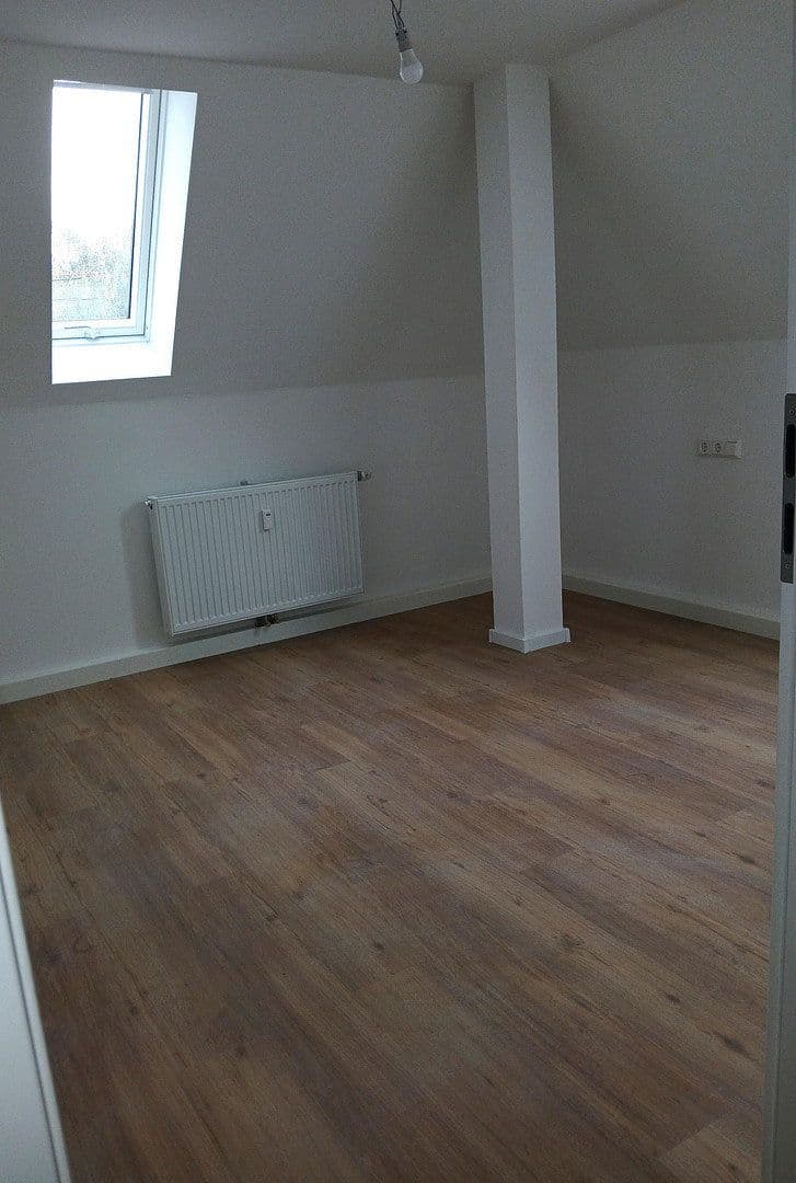 Pronájem bytu 1+1 30 m², Blaubeuren, Bádensko-Württembersko Pronájem bytu 1+1 30 m², Blaubeuren, Bádensko-Württembersko