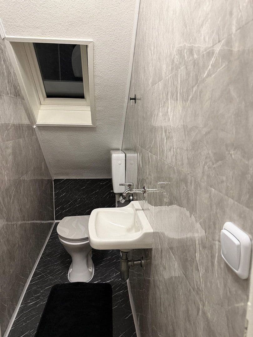 Prodej domu 105 m², pozemek 515 m², Oedheim, Bádensko-Württembersko Prodej domu 105 m², pozemek 515 m², Oedheim, Bádensko-Württembersko