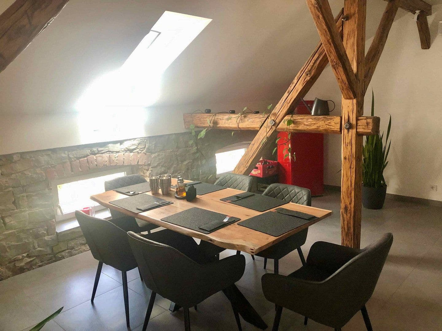 Pronájem bytu 3+kk 135 m², Kitzingen, Bavorsko Pronájem bytu 3+kk 135 m², Kitzingen, Bavorsko