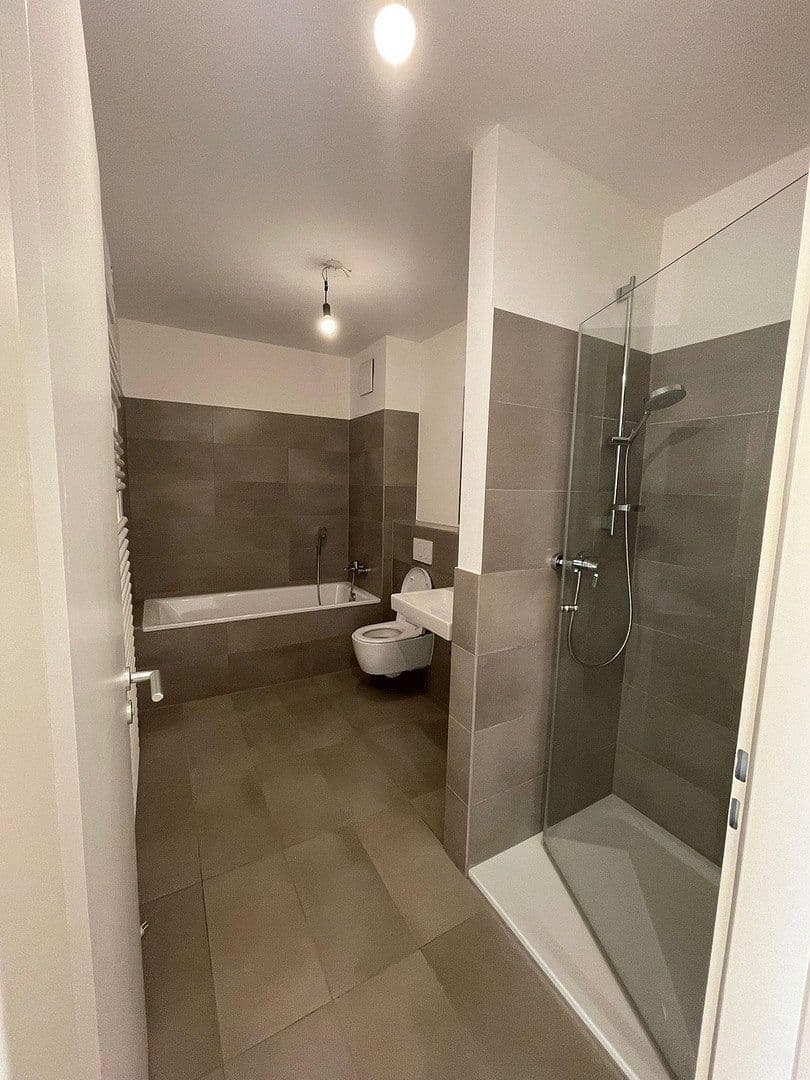 Pronájem bytu 3+kk 130 m², Köln, Severní Porýní-Vestfálsko Pronájem bytu 3+kk 130 m², Köln, Severní Porýní-Vestfálsko