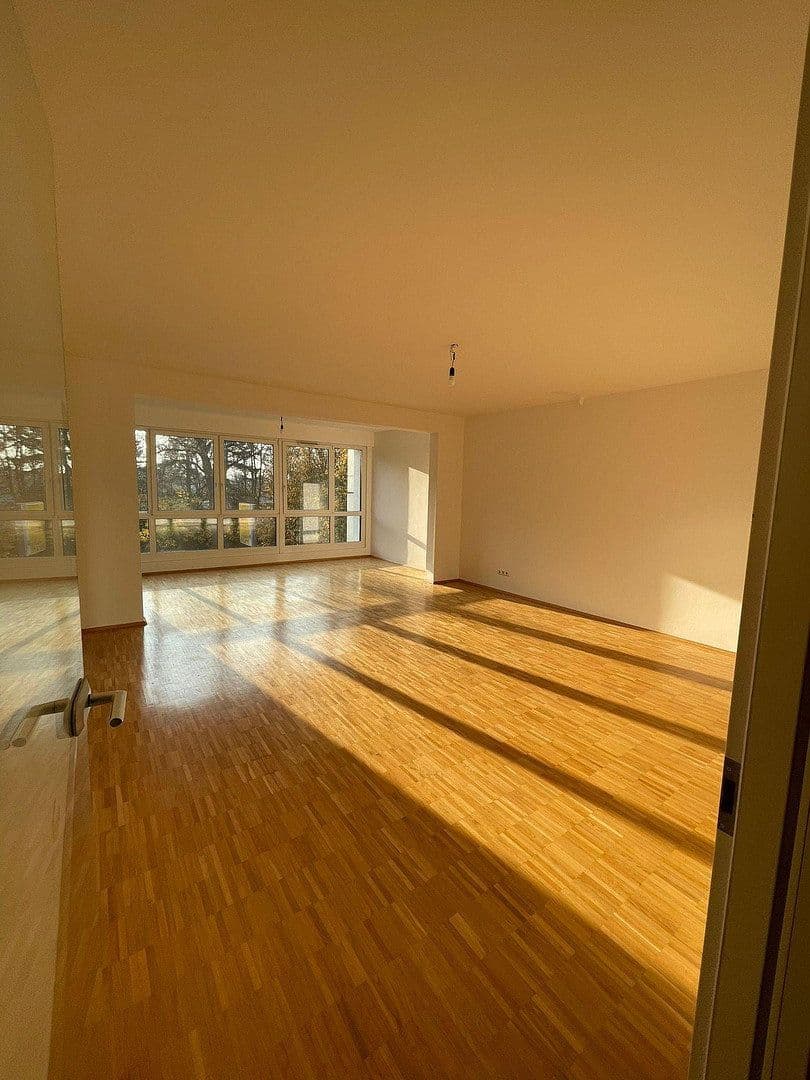 Pronájem bytu 3+kk 130 m², Köln, Severní Porýní-Vestfálsko Pronájem bytu 3+kk 130 m², Köln, Severní Porýní-Vestfálsko