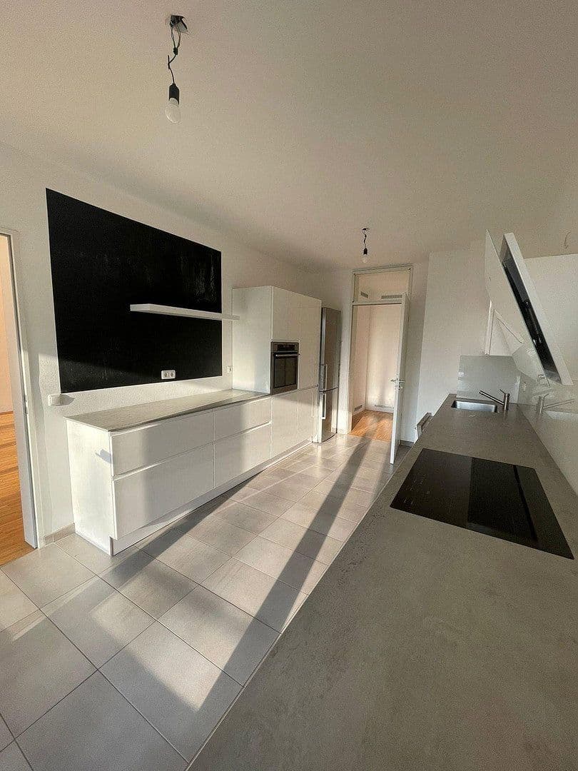Pronájem bytu 3+kk 130 m², Köln, Severní Porýní-Vestfálsko Pronájem bytu 3+kk 130 m², Köln, Severní Porýní-Vestfálsko