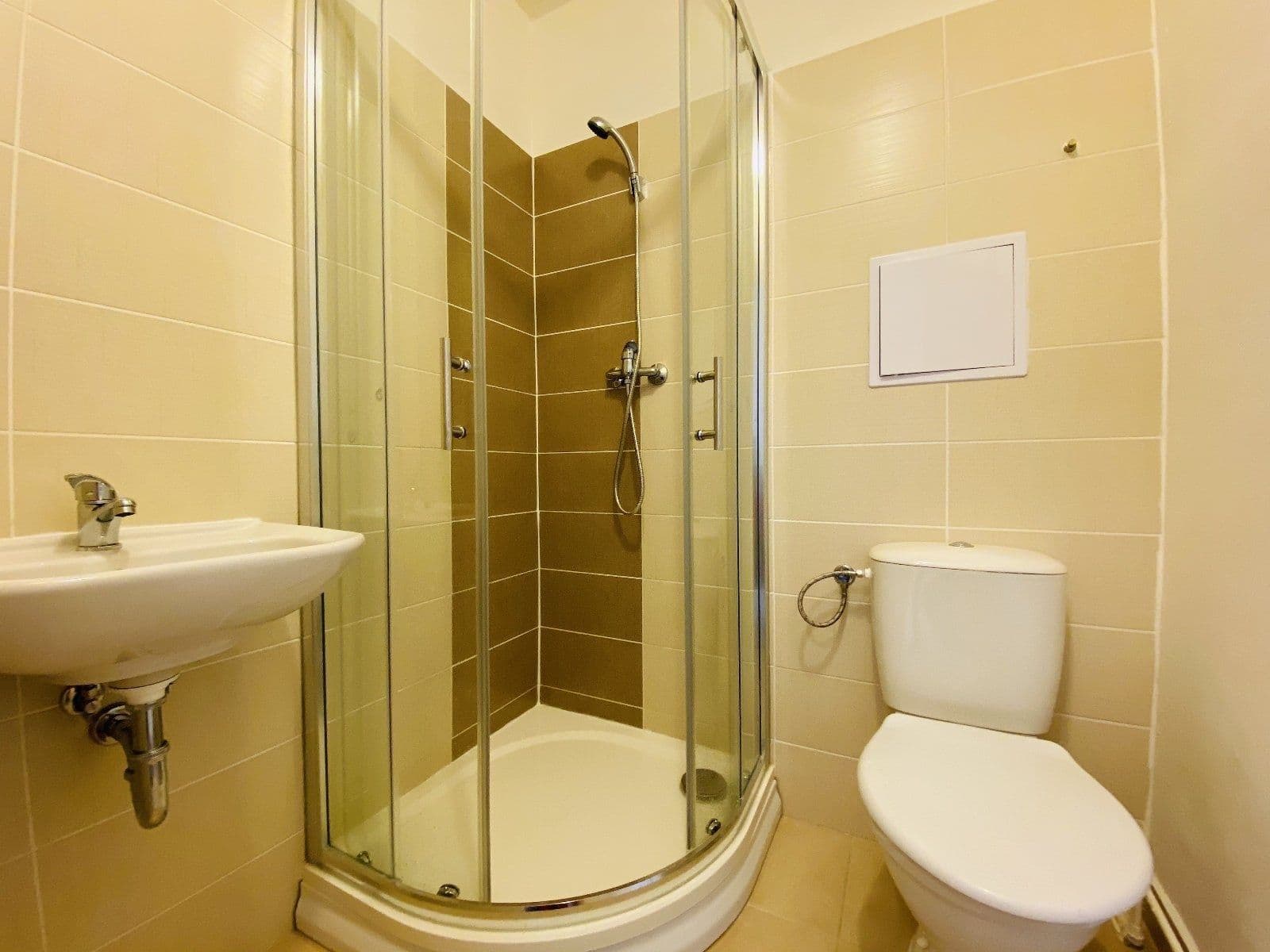 Pronájem bytu 2+1 46 m², Národní třída, Havířov, Moravskoslezský kraj Pronájem bytu 2+1 46 m², Národní třída, Havířov, Moravskoslezský kraj