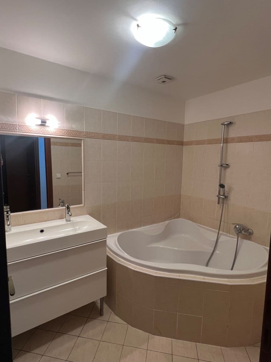 Pronájem bytu 3+kk 77 m², Podvinný mlýn, Praha, Praha Pronájem bytu 3+kk 77 m², Podvinný mlýn, Praha, Praha