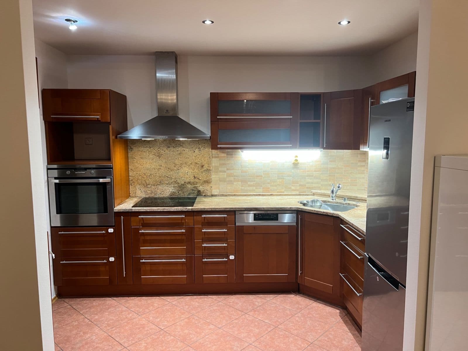 Pronájem bytu 3+kk 77 m², Podvinný mlýn, Praha, Praha Pronájem bytu 3+kk 77 m², Podvinný mlýn, Praha, Praha