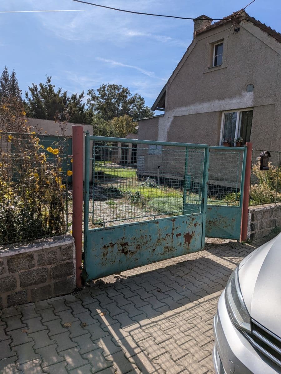 Prodej domu 358 m², pozemek 675 m², Bořanovická, Hovorčovice, Středočeský kraj Prodej domu 358 m², pozemek 675 m², Bořanovická, Hovorčovice, Středočeský kraj