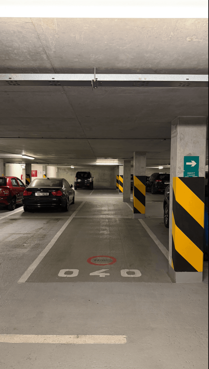 Pronájem garáže 13 m², Tomkova, Praha, Praha Pronájem garáže 13 m², Tomkova, Praha, Praha