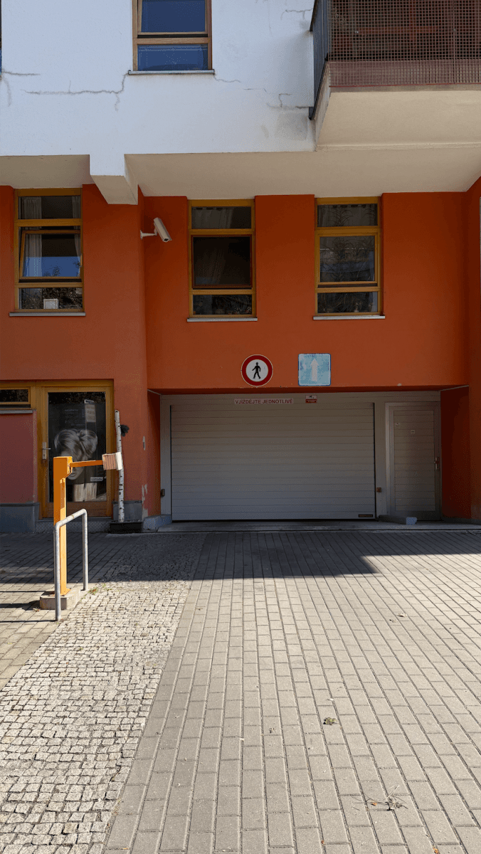 Pronájem garáže 13 m², Tomkova, Praha, Praha Pronájem garáže 13 m², Tomkova, Praha, Praha