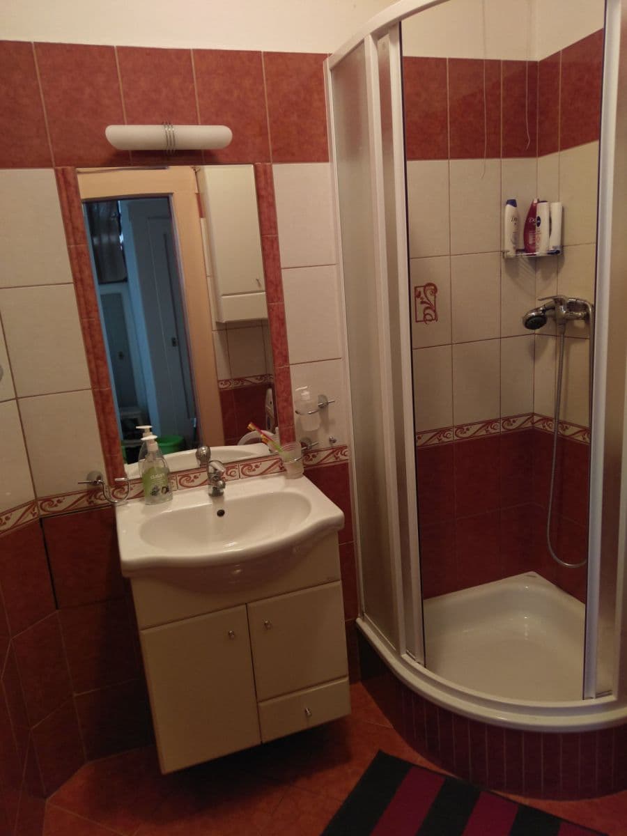 Pronájem bytu 1+1 43 m², Špitálská, Praha, Praha Pronájem bytu 1+1 43 m², Špitálská, Praha, Praha