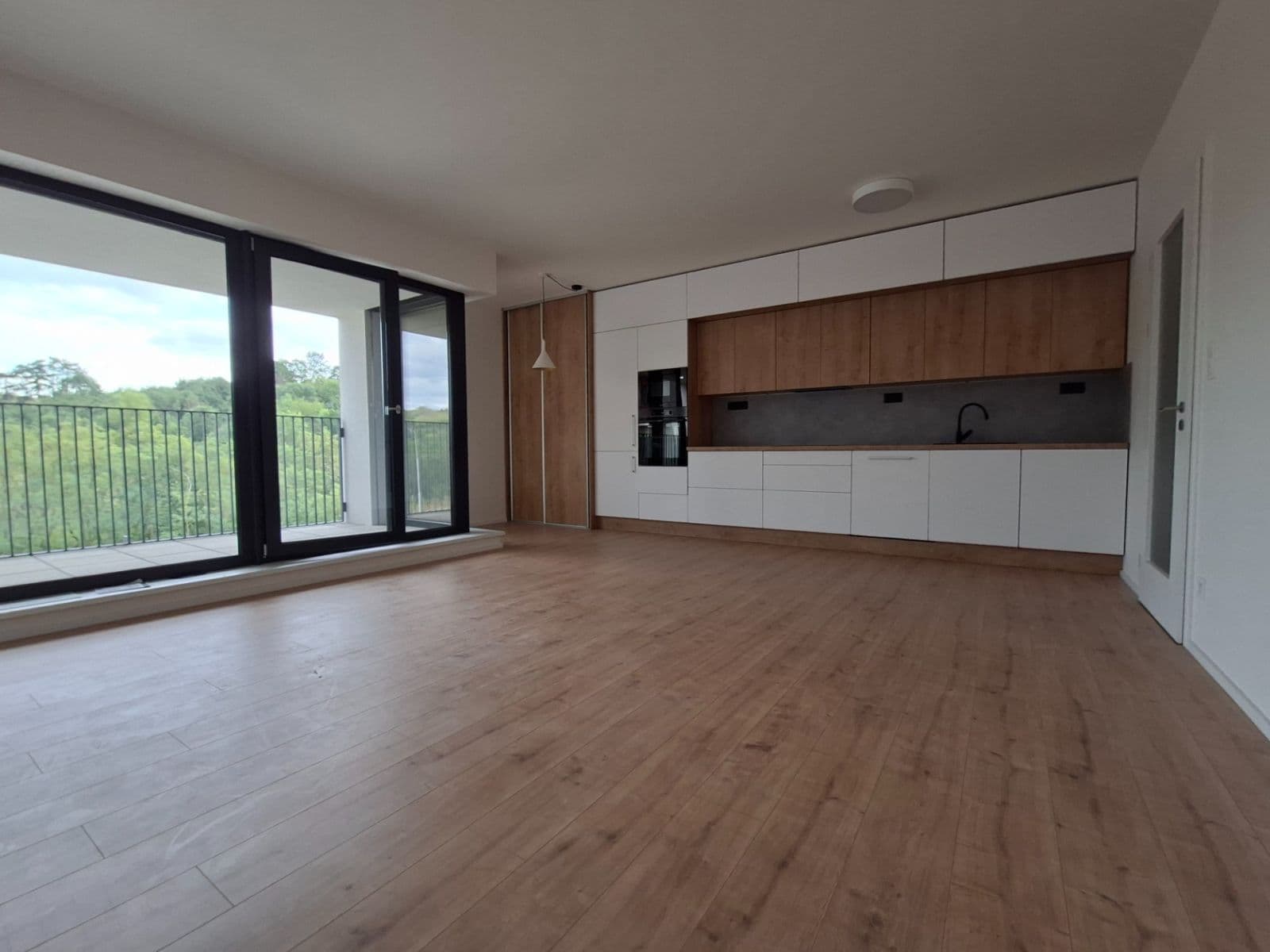 Pronájem bytu 3+kk 86 m², Brno, Jihomoravský kraj Pronájem bytu 3+kk 86 m², Brno, Jihomoravský kraj