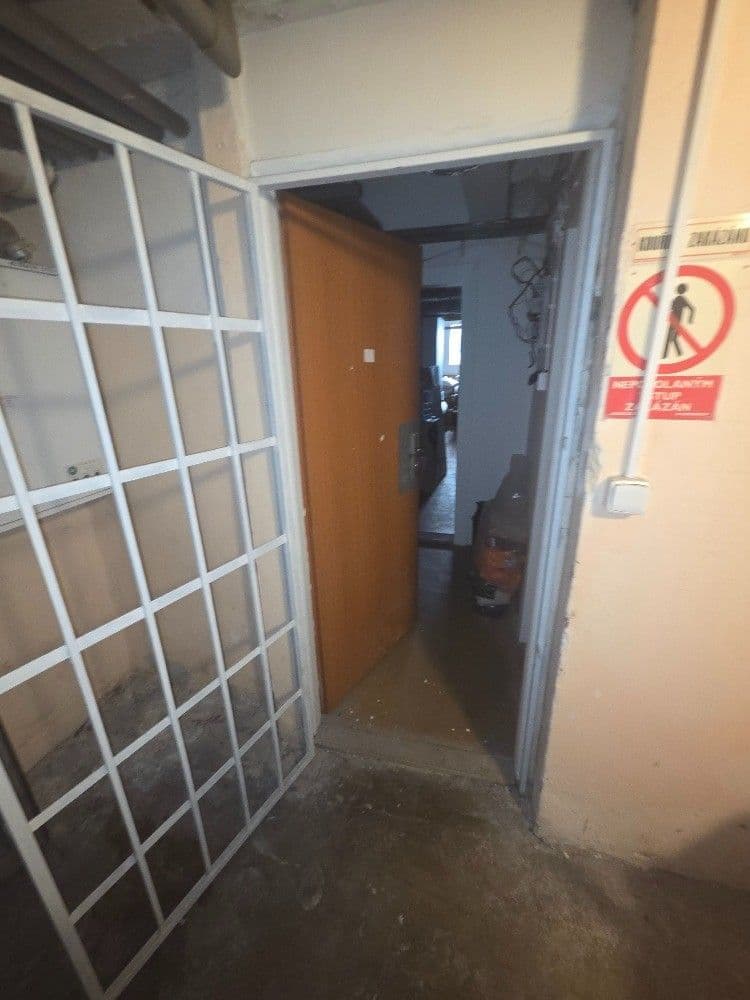 Pronájem nebytového prostoru 124 m², Křišťanova, Praha, Praha Pronájem nebytového prostoru 124 m², Křišťanova, Praha, Praha