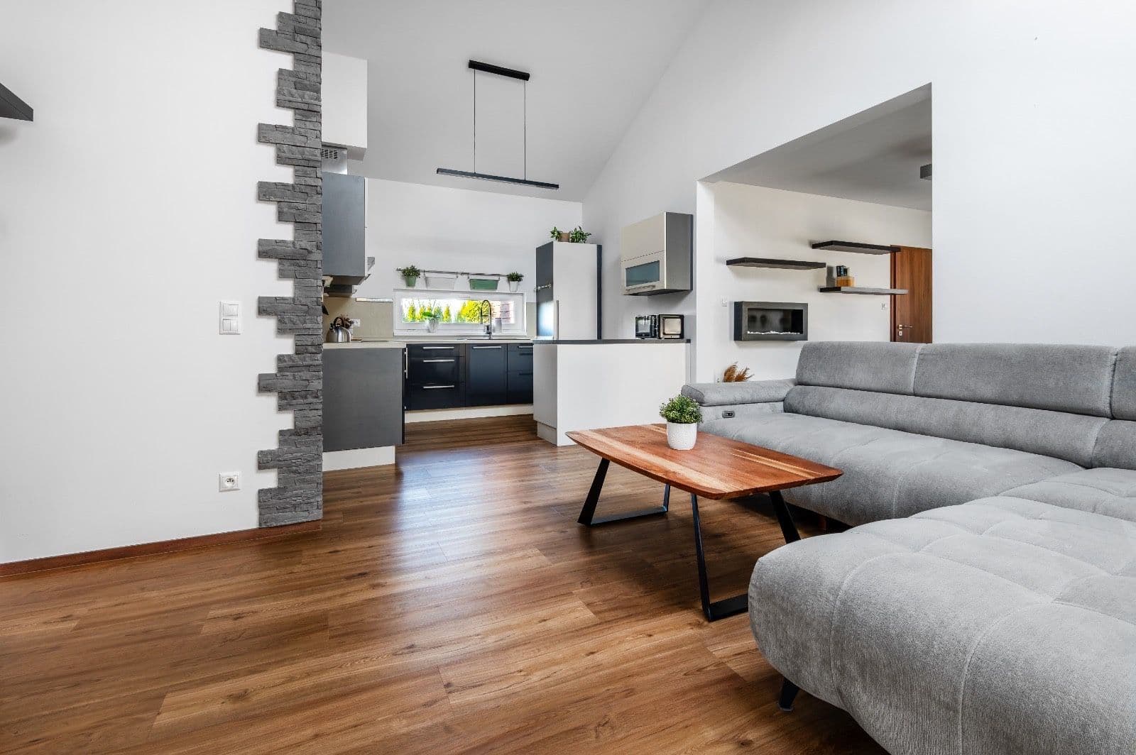 Pronájem domu 104 m², pozemek 1.000 m², Křesetice, Středočeský kraj Pronájem domu 104 m², pozemek 1.000 m², Křesetice, Středočeský kraj
