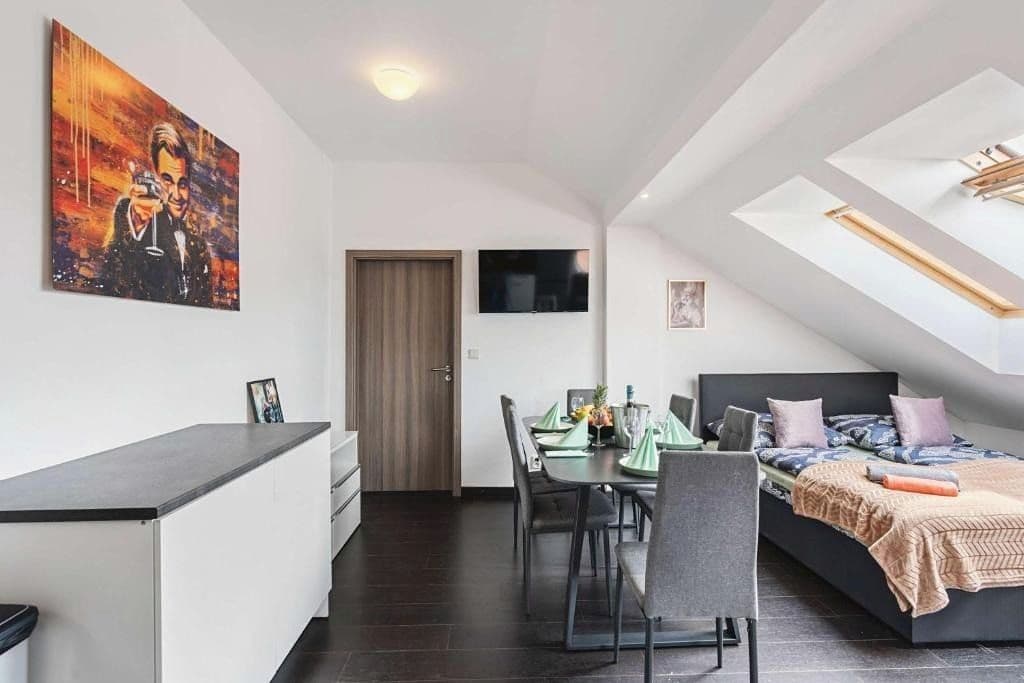 Pronájem bytu 3+kk 145 m², Košická, Praha, Praha Pronájem bytu 3+kk 145 m², Košická, Praha, Praha
