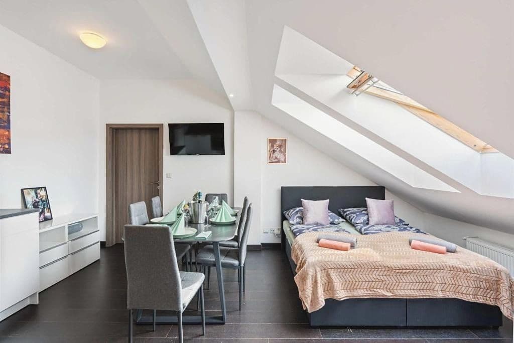 Pronájem bytu 3+kk 145 m², Košická, Praha, Praha Pronájem bytu 3+kk 145 m², Košická, Praha, Praha