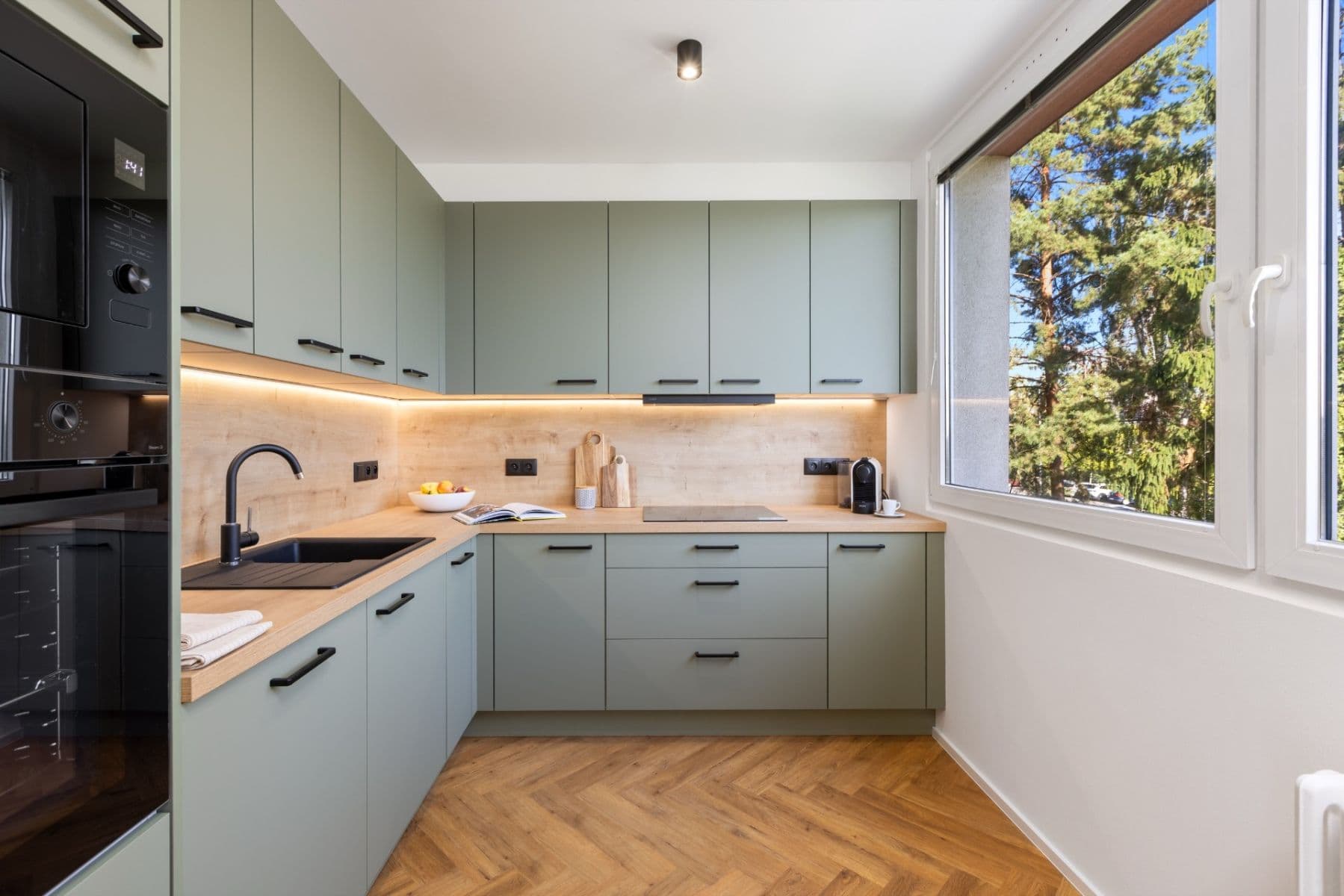 Prodej bytu 3+1 83 m², 17. listopadu, Mladá Boleslav, Středočeský kraj Prodej bytu 3+1 83 m², 17. listopadu, Mladá Boleslav, Středočeský kraj