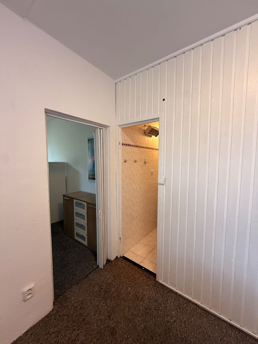 Pronájem bytu 2+1 47 m², Pionýrská, Olomouc, Olomoucký kraj Pronájem bytu 2+1 47 m², Pionýrská, Olomouc, Olomoucký kraj
