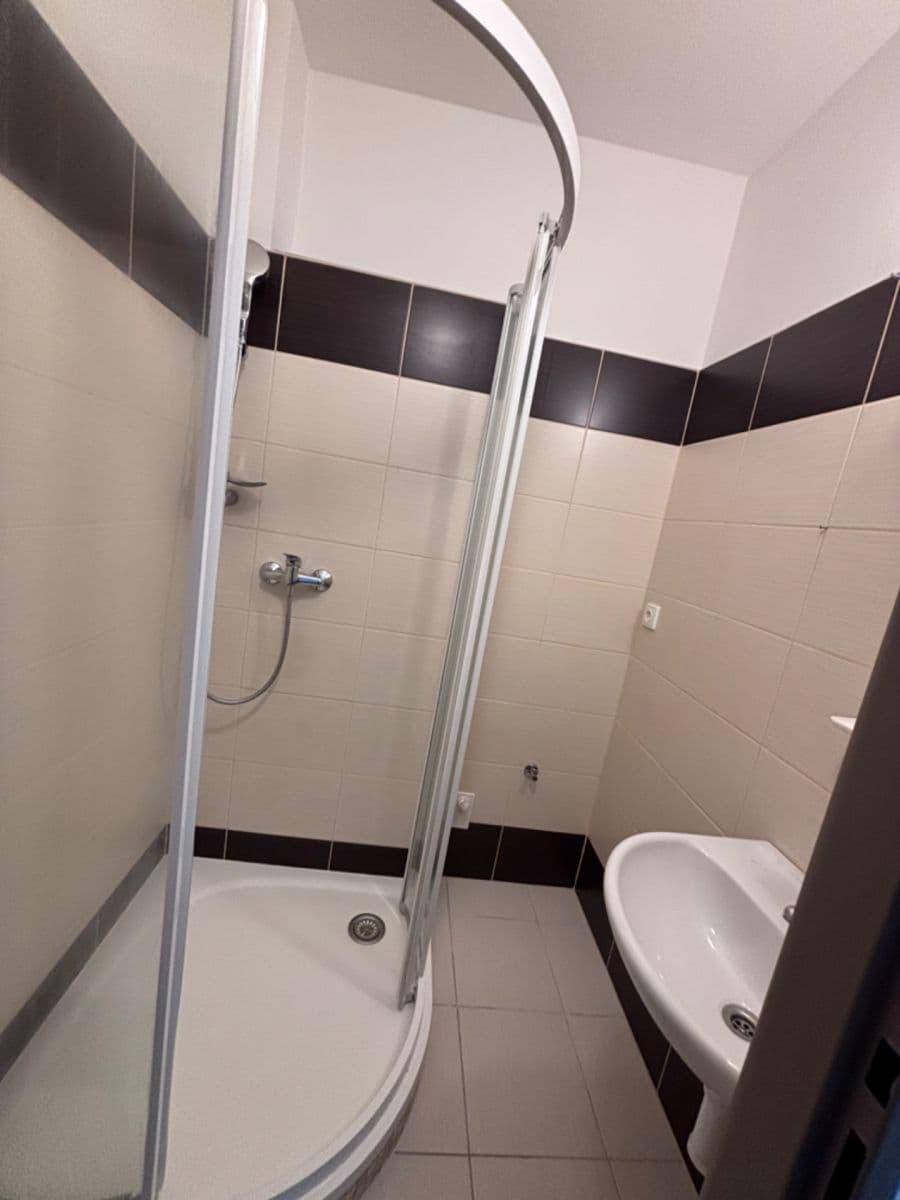 Prodej bytu 1+kk 25 m², K Louži, Praha, Praha Prodej bytu 1+kk 25 m², K Louži, Praha, Praha