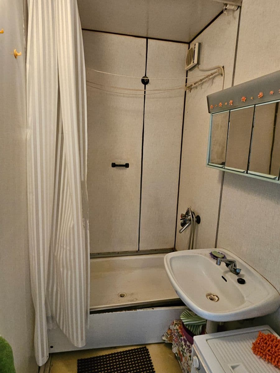 Pronájem bytu 1+1 38 m², Rolnická, Opava, Moravskoslezský kraj Pronájem bytu 1+1 38 m², Rolnická, Opava, Moravskoslezský kraj