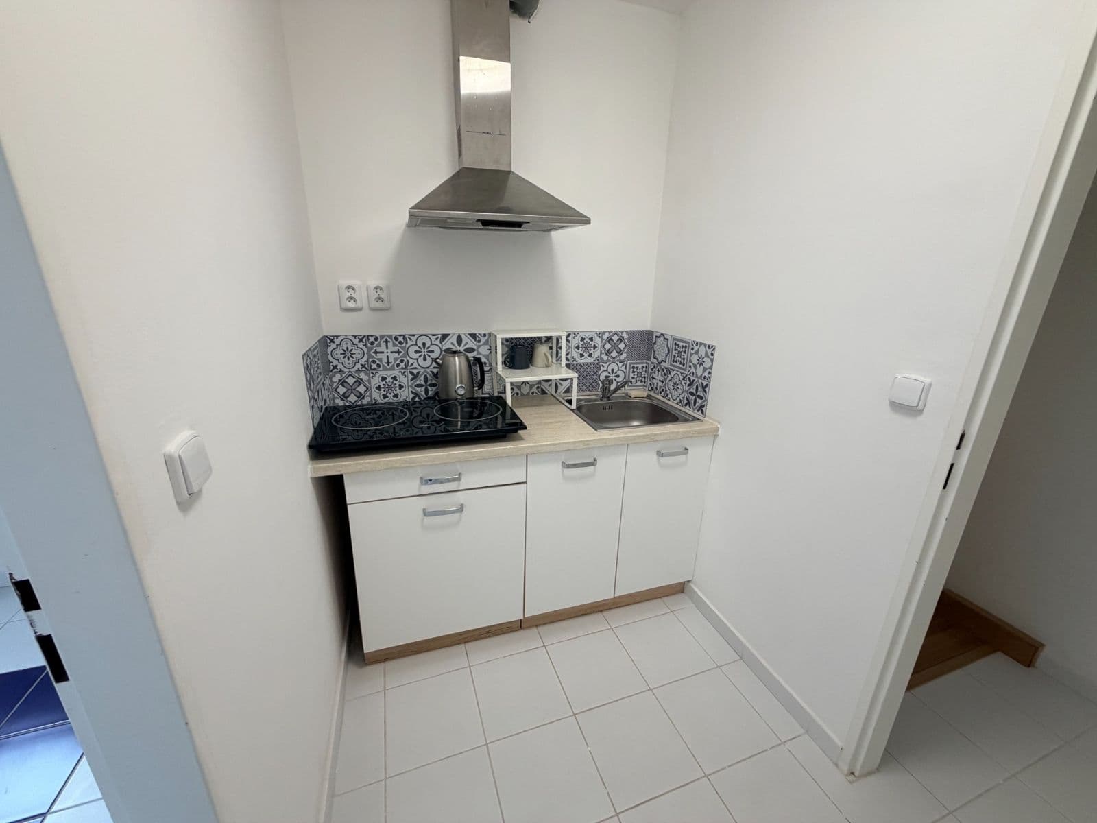 Pronájem bytu 1+kk 24 m², Macešková, Praha, Praha Pronájem bytu 1+kk 24 m², Macešková, Praha, Praha