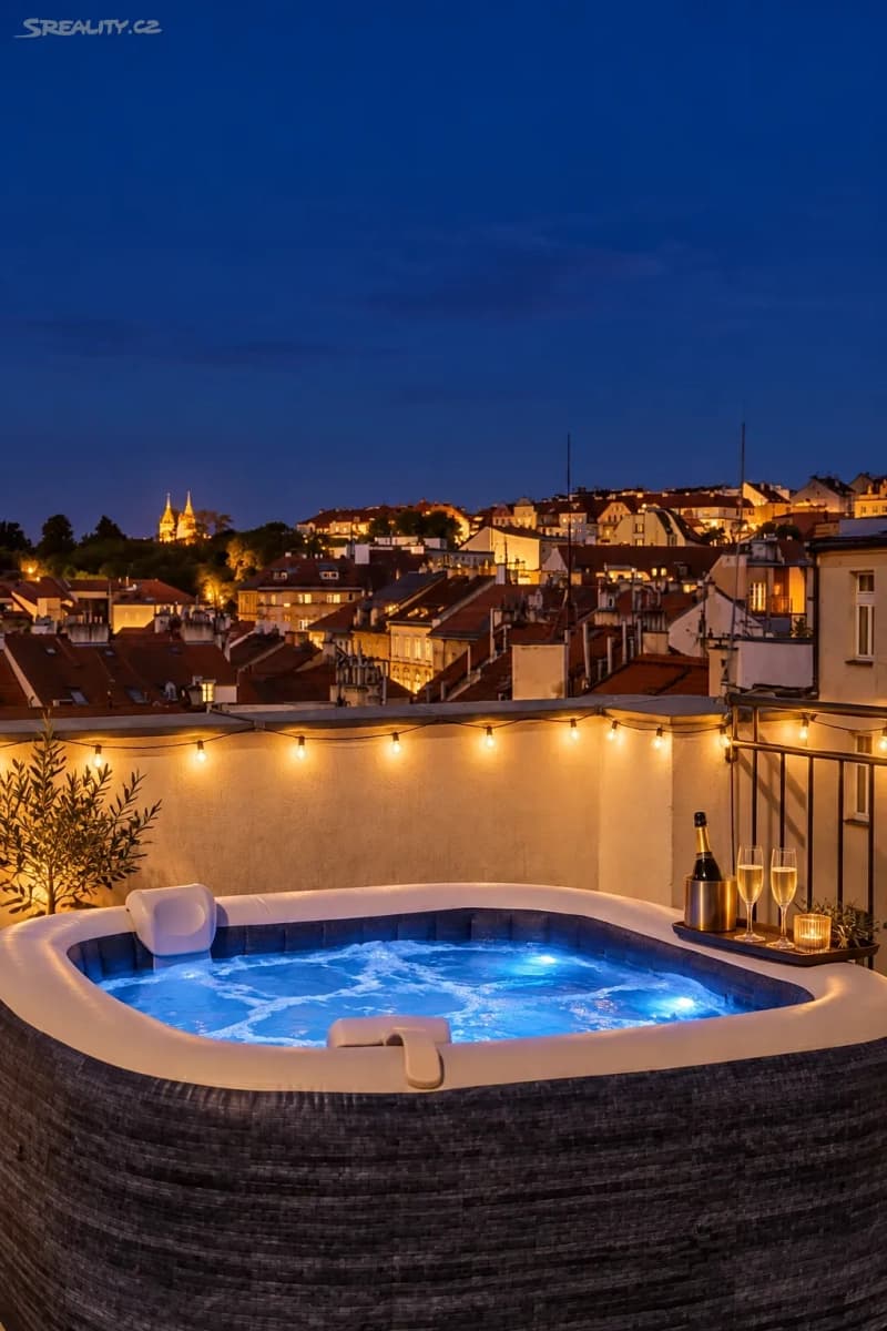 Pronájem bytu 145 m², Košická, Praha, Praha Pronájem bytu 145 m², Košická, Praha, Praha