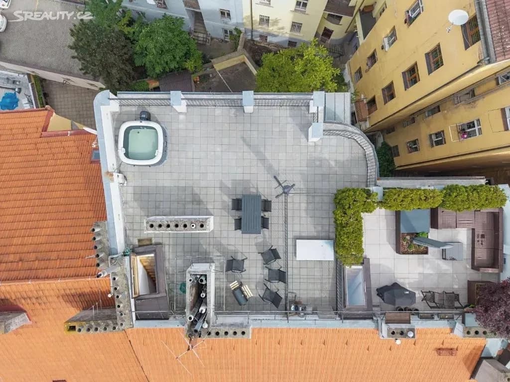 Pronájem bytu 145 m², Košická, Praha, Praha Pronájem bytu 145 m², Košická, Praha, Praha