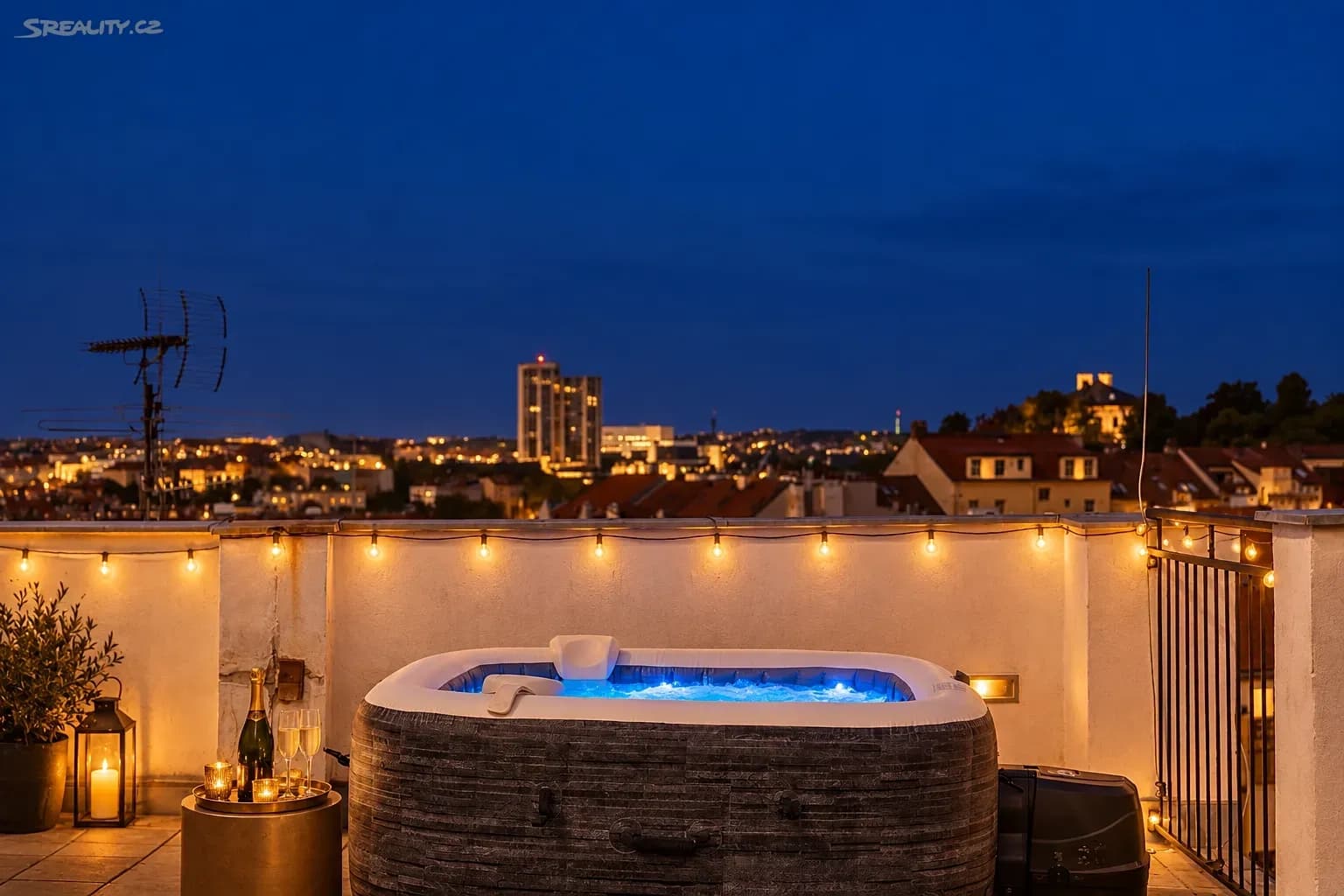 Pronájem bytu 145 m², Košická, Praha, Praha Pronájem bytu 145 m², Košická, Praha, Praha