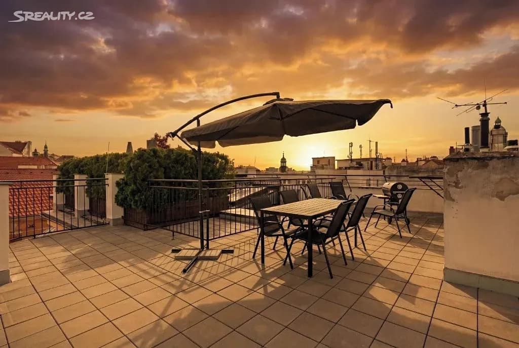 Pronájem bytu 145 m², Košická, Praha, Praha Pronájem bytu 145 m², Košická, Praha, Praha