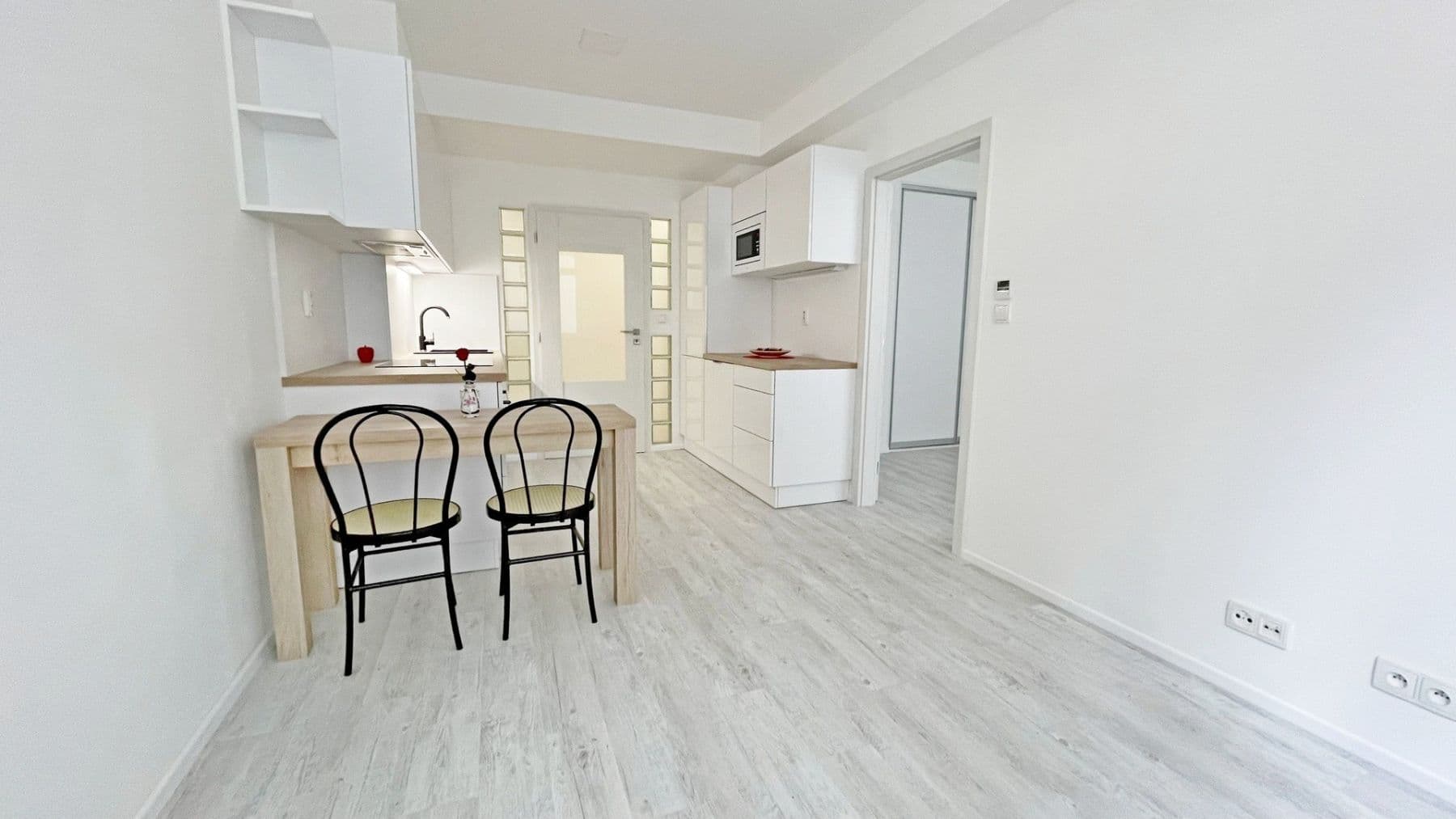 Prodej bytu 2+kk 42 m², Sokolovská, Praha, Praha Prodej bytu 2+kk 42 m², Sokolovská, Praha, Praha