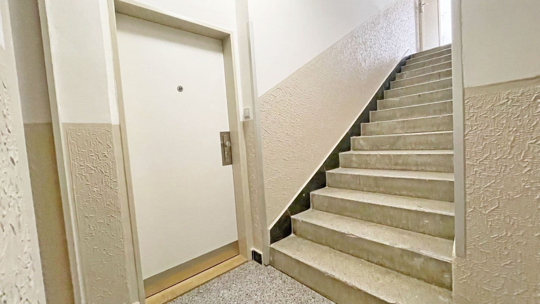 Prodej bytu 2+kk 42 m², Sokolovská, Praha, Praha Prodej bytu 2+kk 42 m², Sokolovská, Praha, Praha